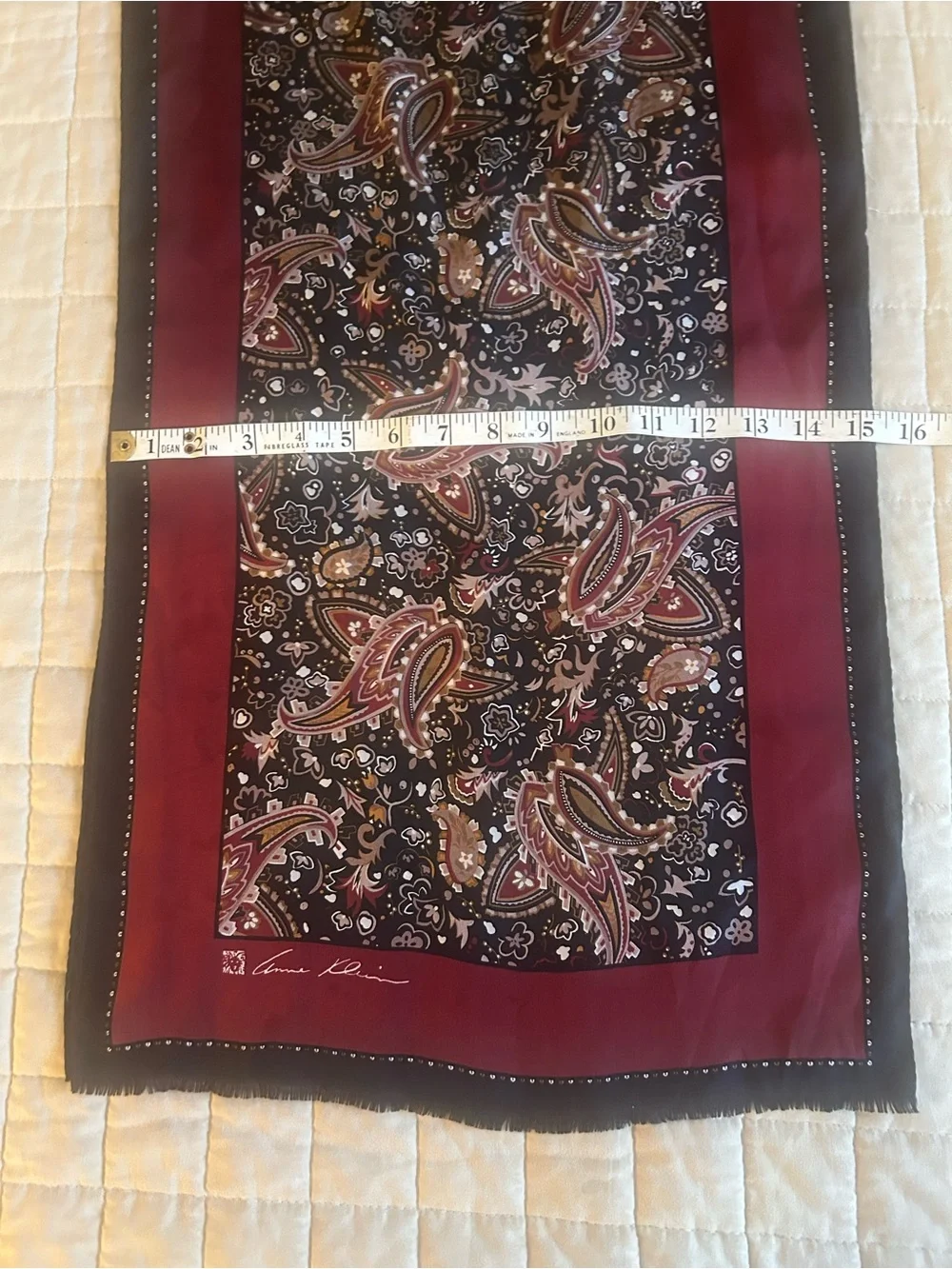 Gorgeous Paisley scarf in Burgundy and Black